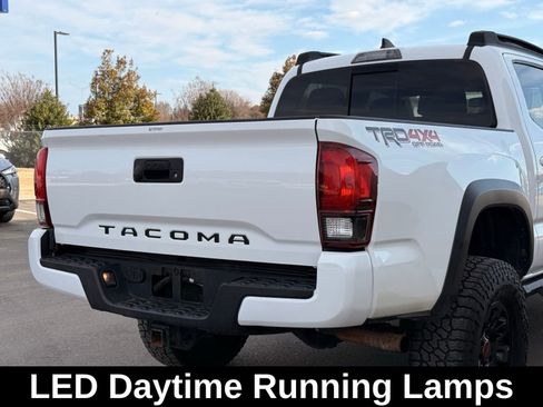 Used 2019 Toyota Tacoma TRD Off-Road image 8