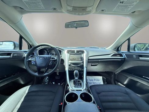 Used 2013 Ford Fusion SE FWD image 16