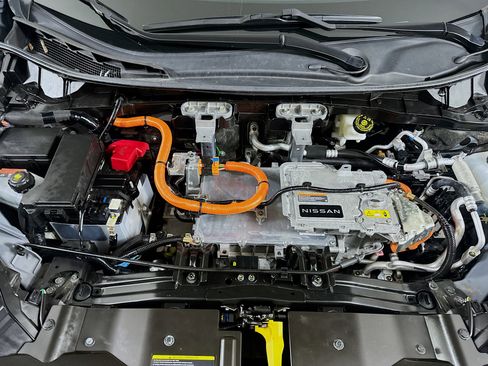 Used 2024 Nissan Ariya AWD image 34