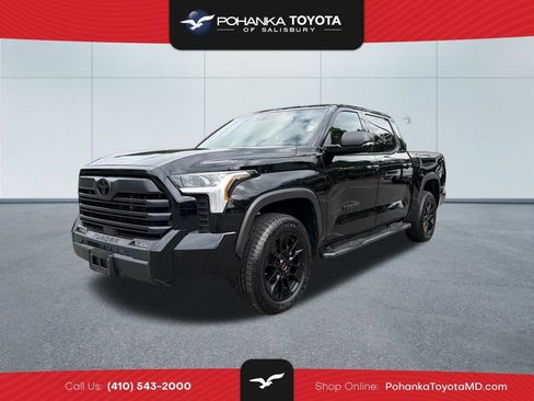 Used 2025 Toyota Tundra SR5 w/ SR5 Premium Package AWD/4WD image 1