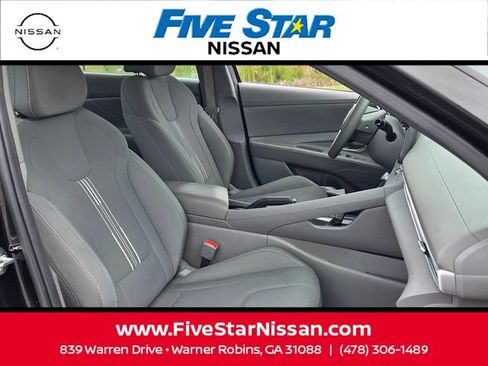 Used 2024 Hyundai Elantra SEL FWD image 14