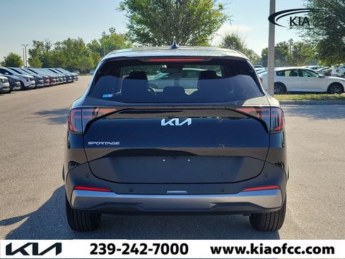 New 2026 Kia Sportage EX FWD image 5