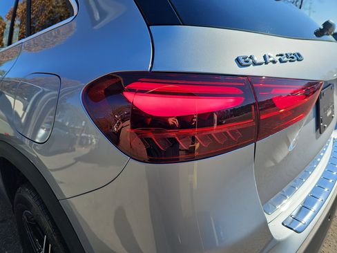 New 2026 Mercedes-Benz GLA 250 image 36