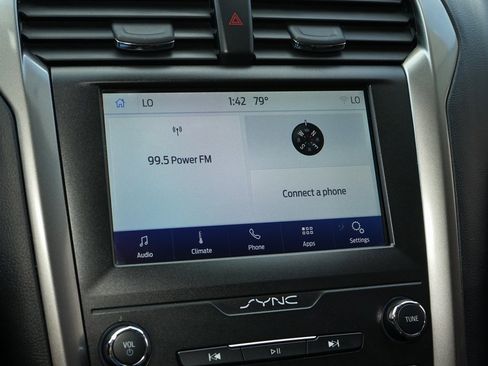 Used 2019 Ford Fusion SEL image 14