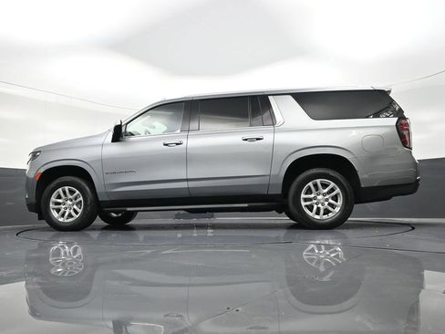 Used 2023 Chevrolet Suburban LS image 25