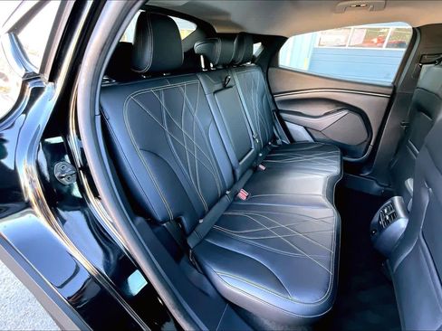 Used 2025 Ford Mustang Mach-E Select w/ Comfort Package Lite image 19