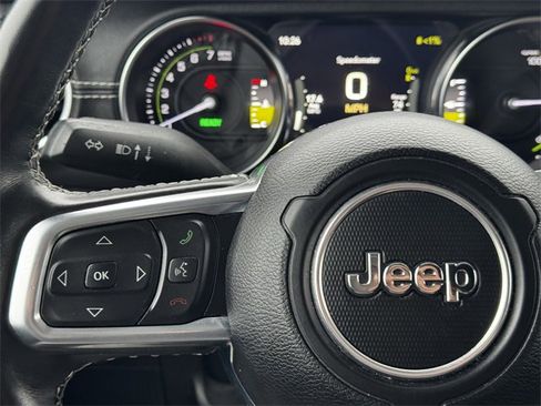 Certified 2022 Jeep Wrangler Unlimited Sahara w/ Cold Weather Group image 24