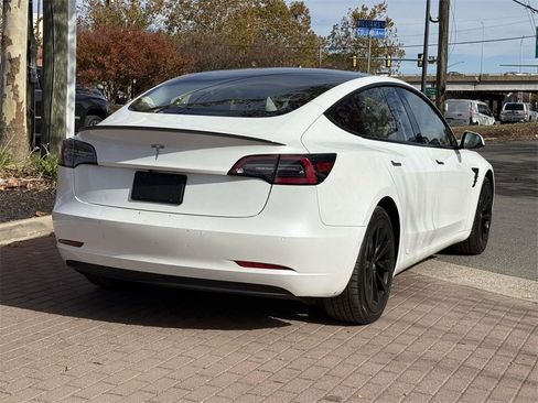 Used 2022 Tesla Model 3 image 6