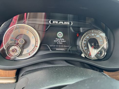 Used 2021 RAM 2500 Limited AWD/4WD image 7