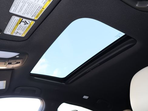 Certified 2023 INFINITI QX55 Essential image 5