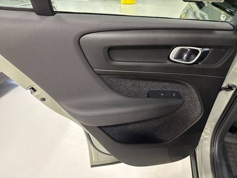 Used 2023 Volvo C40 P8 Recharge Ultimate AWD/4WD image 21