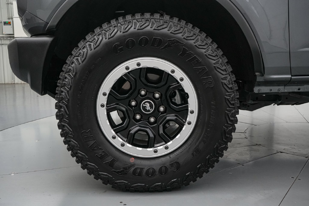 Certified 2023 Ford Bronco Big Bend w/ Sasquatch Package AWD/4WD image 10