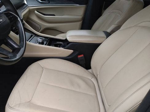 Used 2021 Jeep Grand Cherokee L Limited image 17