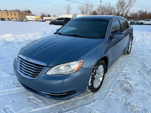 Used 2011 Chrysler 200 Touring w/ Cold Weather Group FWD image 1