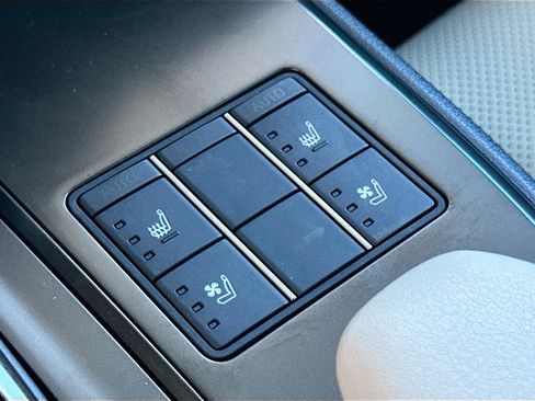 Used 2025 Lexus UX 300h FWD image 14