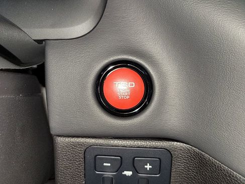 New 2026 Toyota Tundra Platinum w/ TRD Off-Road Package image 25