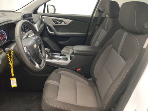 Used 2024 Chevrolet Blazer LT w/ Convenience Package FWD image 17