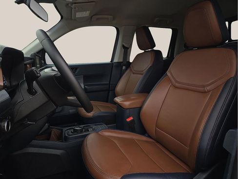 Used 2023 Ford Maverick Lariat w/ Lariat Luxury Package image 12