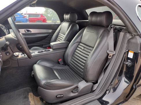 Used 2002 Ford Thunderbird RWD image 2