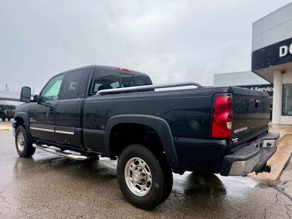 Used 2007 Chevrolet Silverado 2500 LT w/ Heavy-Duty Power Package RWD image 6