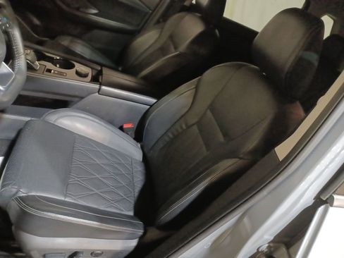 Used 2023 Nissan Rogue Platinum w/ Platinum Premium Package image 13