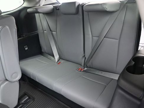 Used 2026 Toyota Highlander Limited image 14