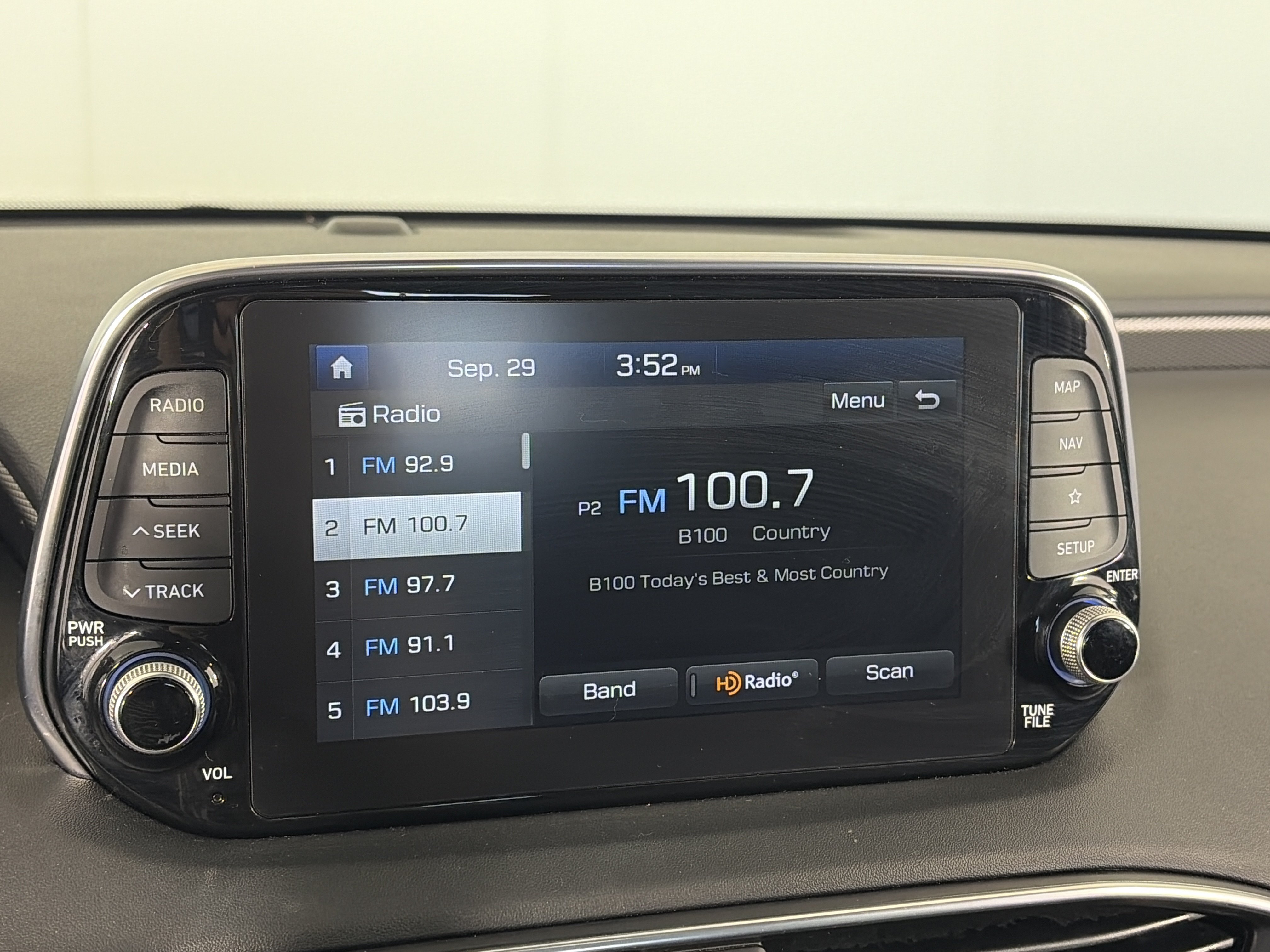 Used 2019 Hyundai Santa Fe FWD image 20