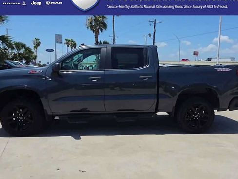 Used 2021 Chevrolet Silverado 1500 Custom Trail Boss AWD/4WD image 5