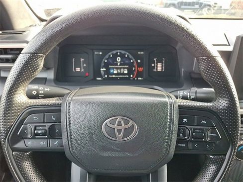 Used 2025 Toyota Tacoma SR image 18
