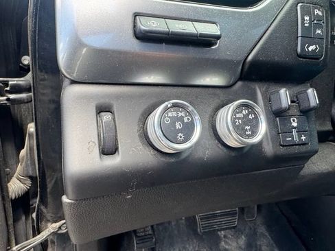 Used 2016 Chevrolet Suburban LTZ AWD/4WD image 9