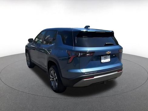 Used 2025 Chevrolet Equinox LT AWD/4WD image 11