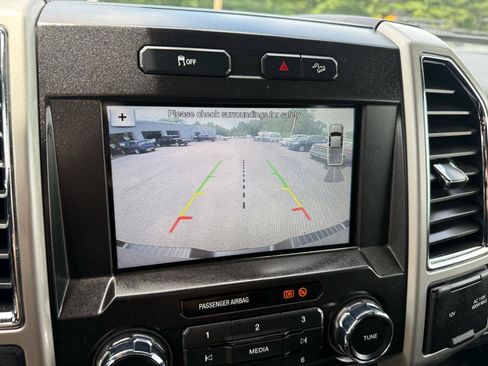 Used 2018 Ford F250 Lariat w/ Chrome Package AWD/4WD image 38