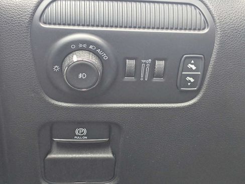 Certified 2024 Jeep Wagoneer Series II AWD/4WD image 26