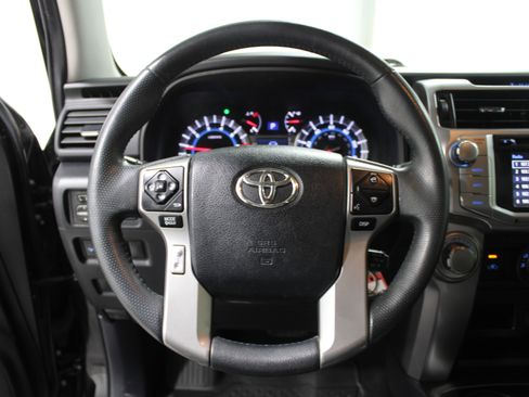 Used 2017 Toyota 4Runner SR5 image 9