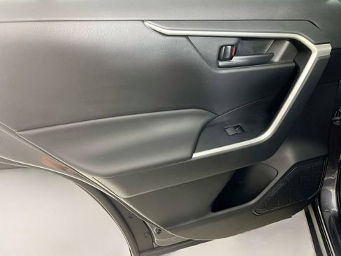 Used 2022 Toyota RAV4 LE FWD image 29