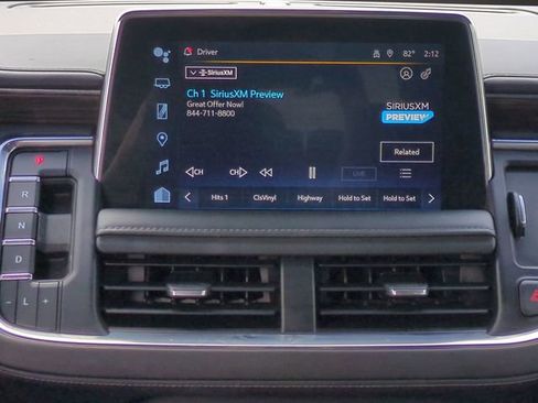 Used 2022 Chevrolet Tahoe Z71 w/ Luxury Package AWD/4WD image 21