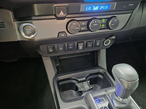 Used 2022 Toyota Tacoma TRD Sport w/ Technology Package RWD image 20