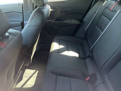 Used 2025 Chevrolet Trax RS w/ Sunroof Package FWD image 7