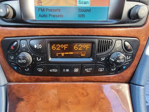 Used 2004 Mercedes-Benz CLK 500 Cabriolet image 34