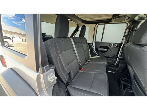 Used 2019 Jeep Wrangler Unlimited Sport S AWD/4WD image 31