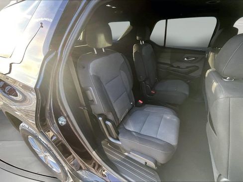 Used 2023 Chevrolet Traverse LT image 27