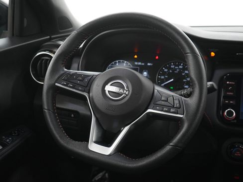 Used 2024 Nissan Kicks SR w/ SR Premium Package FWD image 16