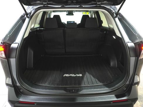 Certified 2023 Toyota RAV4 LE AWD/4WD image 6
