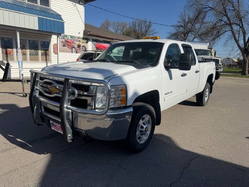 Used 2012 Chevrolet Silverado 2500 LT AWD/4WD image 2