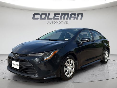 Used 2023 Toyota Corolla LE FWD image 1