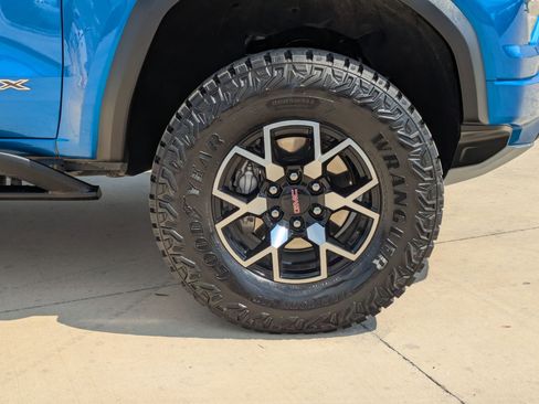 Certified 2023 GMC Canyon AT4X image 32