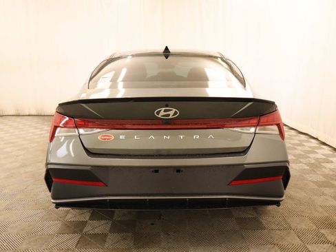 Used 2026 Hyundai Elantra SEL Sport FWD image 5