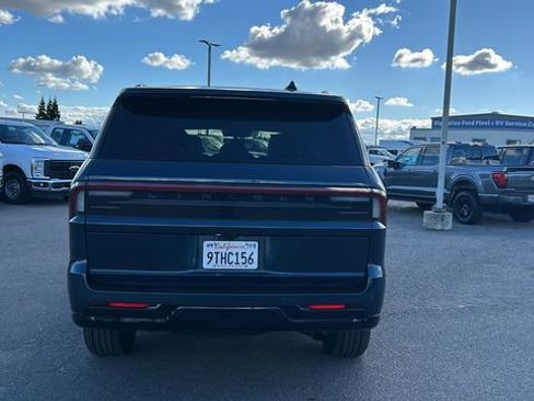Used 2025 Lincoln Navigator Reserve AWD/4WD image 5