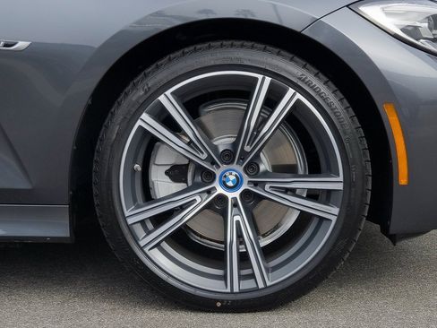 Used 2022 BMW 330e w/ Driving Assistance Package image 9