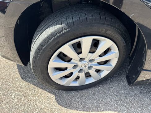 Used 2017 Nissan Sentra S image 22